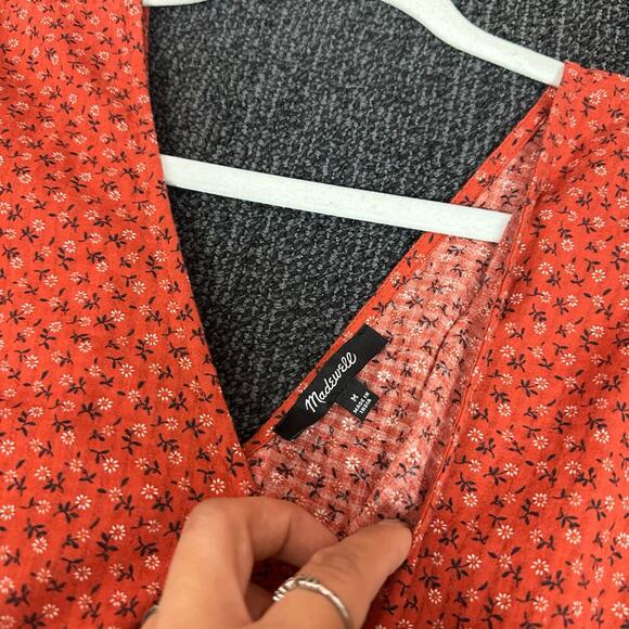 Madewell Womens Julianne Smocked-Waist Top Red V-Neck Floral Size Medium M - Picture 2 of 6